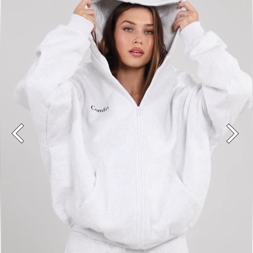 Cmfrt cloud zip hoodie size small in storm oversized sweatshirt